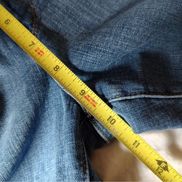 Levi's Classic Straight Leg Women's Blue Jeans Size 6 - Picture 6 of 8